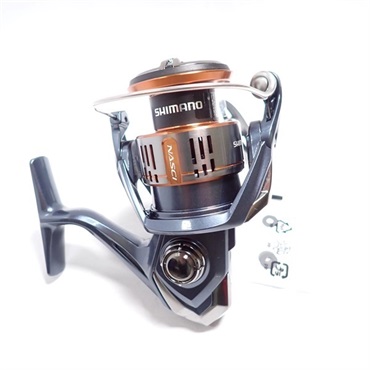 Sランク・新品未使用】26ナスキーC3000HG 本体 シマノ ナスキー