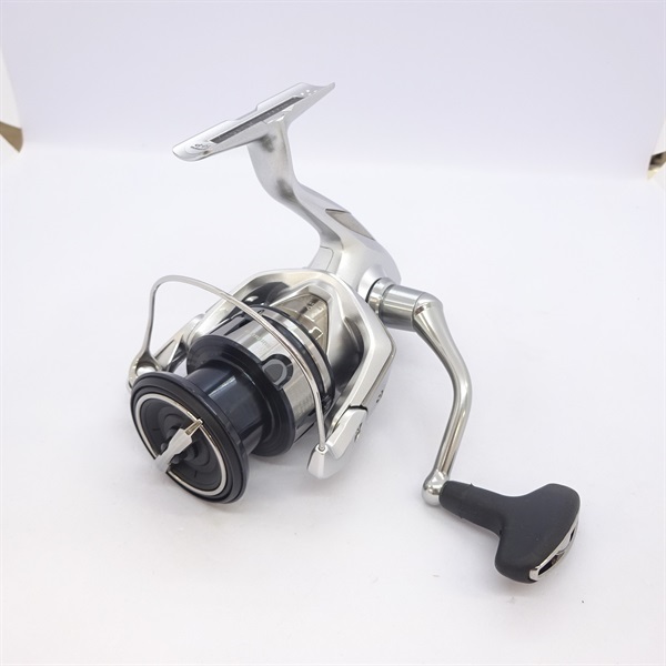19ストラディック C3000HG SHIMANO 19ストラディック C3000HGの最安値・インプレ・釣果