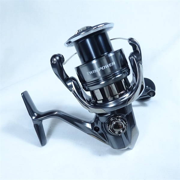 SHIMANO 24ツインパワー4000M スピニングリール シマノ(SHIMANO) スピニングリール 24 ツインパワー 4000M シマノ スピニングリール 24 ツインパワー 各種 4000M スピニングリール