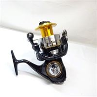 スピニングリール 6000番 未使用品 ライン付き おり釣具 PEライン付 スピニングリール 3000番 フライデー3 XE3000 0.8