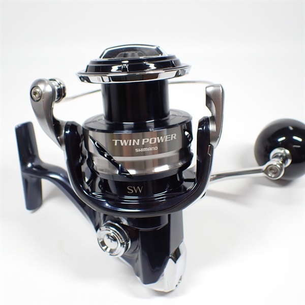 釣具シマノツインパワー6000スピニングリール美品です SHIMANO