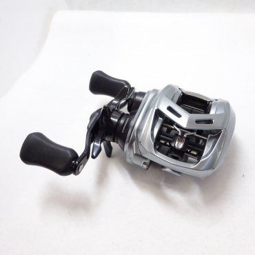 21アルファスSV TW 8.1右
