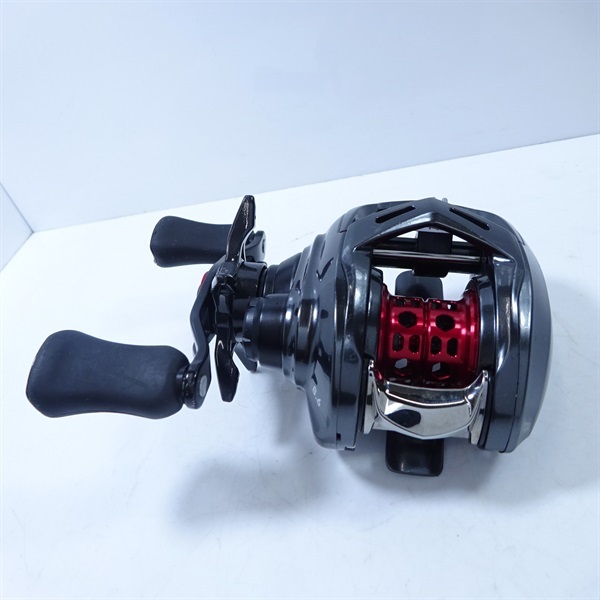 フィッシング 20アルファス AIR TW 8.6L ベイトリール 左巻き