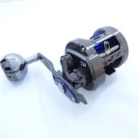 １７ソルティガＢＪ２００Ｈ 右