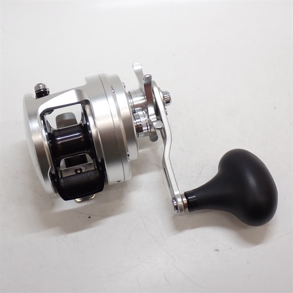 最終値下げ！SHIMANO 13オシアカルカッタ300hg 楽天市場】シマノ オシアカルカッタ 300hg 右の通販