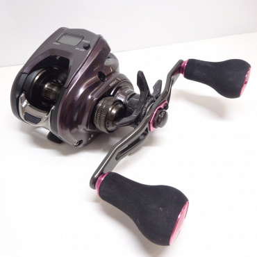 21紅牙IC 150美品 ダイワ(Daiwa) 21紅牙 IC 150 右ハンドル 00631013｜アウトドア