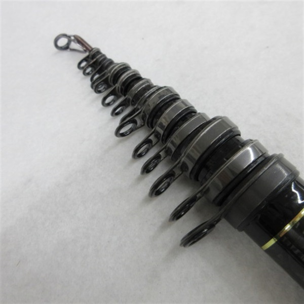 (両軸遠投)宇崎日新イングラムブラックエディション4＋550 INGRAM BLACK EDITION 遠投 両軸 | (株)宇崎日新（NISSIN）| 磯・船