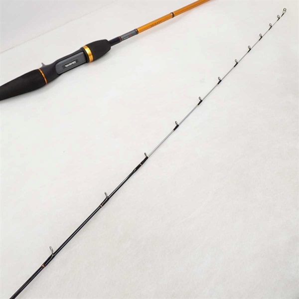 美品 ダイワ　リーディング73 MH-200 ダイワ(Daiwa) リーディング 73 MH-200・W 05296304｜アウトドア用品