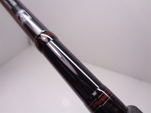 ダイワ(DAIWA) 船竿 メタリア アカムツ M-215 釣り竿 ﾀﾞｲﾜ ﾒﾀﾘｱ ｱｶﾑﾂ M-215 (2ﾋﾟｰｽ)船竿店舗受取でクーポンプレゼント(M