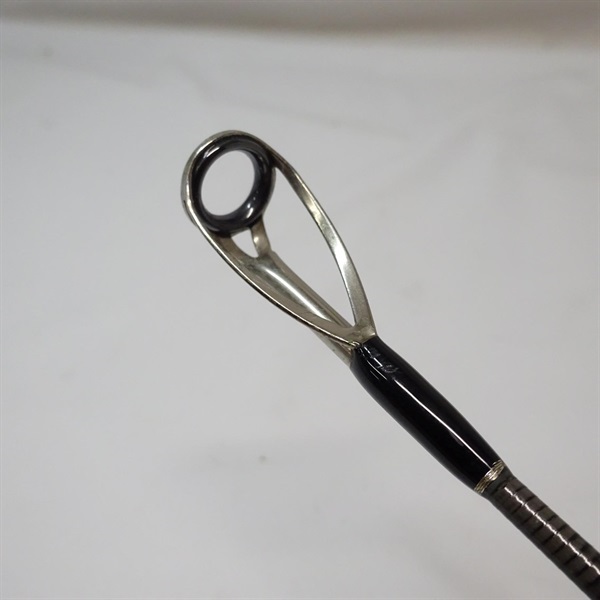 MCワークス レイジングブル 103XR トライデント ショアジギングロッド MCワークス レイジングブル103XR-TRIDENT スペシャルモデル