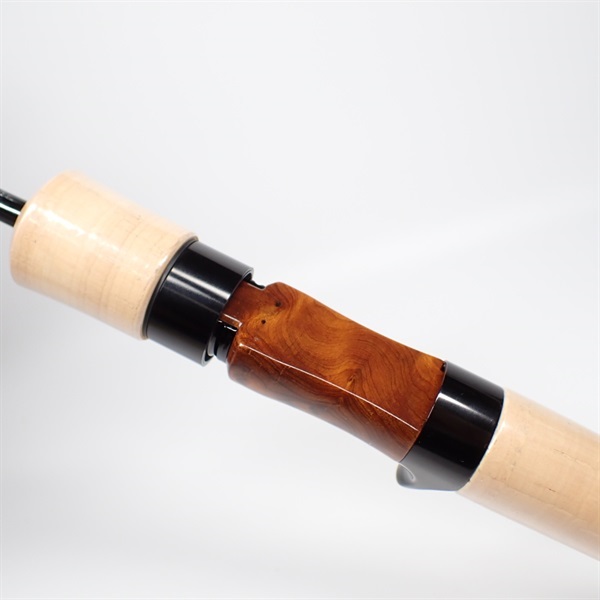 ダイワ 50TULB-Q ワイズストリーム ベイト新品未使用 ダイワ ワイズ