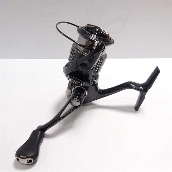 未使用品　19 ヴァンキッシュ　C2500SHG シマノ(SHIMANO) 19ヴァンキッシュ C2500SHG ヴァンキッシュ