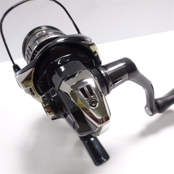 未使用品　19 ヴァンキッシュ　C2500SHG シマノ(SHIMANO) 19ヴァンキッシュ C2500SHG ヴァンキッシュ