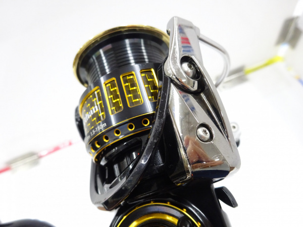 DAIWA - ダイワ   17モアザン2510PE-H   美品 早い者勝ち最終値下げ Amazon | ダイワ(DAIWA) スピニングリール 17 モアザン 2510PE-H
