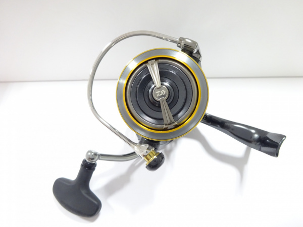 ダイワ ルビアス LT3000S-CXH (リール) 価格比較 - 価格.com