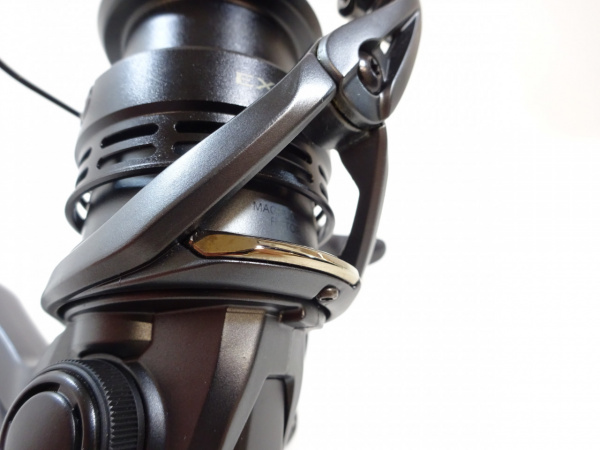 SHIMANO 18EXSENCE CI4+ C3000MHG 美品　最終値下げ シマノ (数量限定特価)シマノ/SHIMANO 18 エクスセンス CI4+