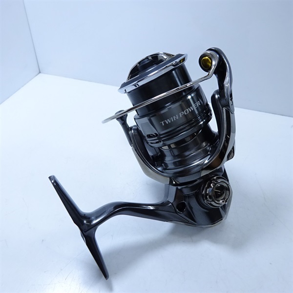 シマノ 24 ツインパワー C2000S 2024年新製品 : フィッシング