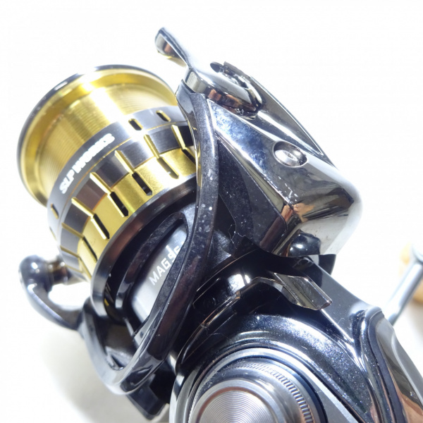 １８イグジスト Amazon | ダイワ(DAIWA) スピニングリール 18 イグジスト FC