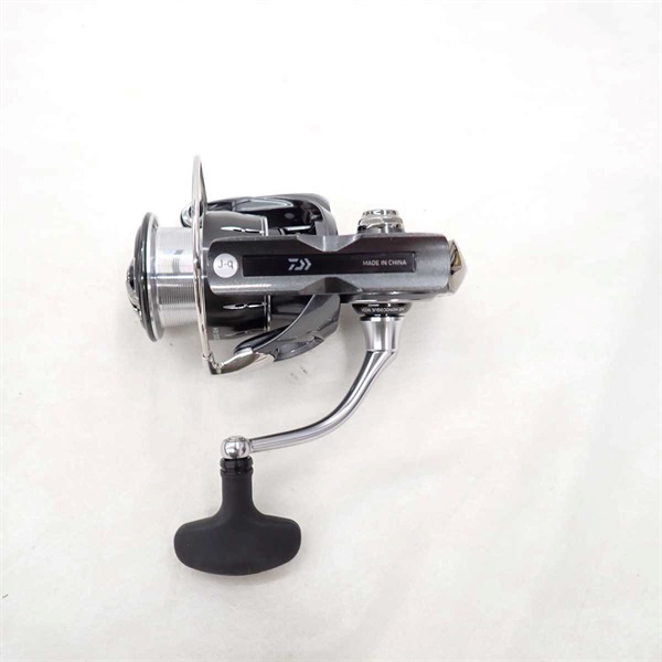 【超美品】24 ルビアスPC LT3000 DAIWA（ダイワ） 24 ルビアス PC LT3000-XH (2024年モデル) スピニング
