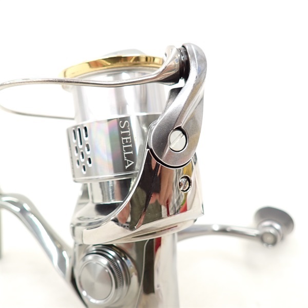 18 STELLA C2500SHG 美品 シマノ 18ステラ C2500SHG 美品 シマノ（SHIMANO） 18 ステラ C2500SHG