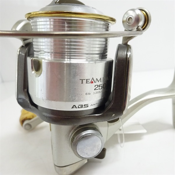 チームダイワ（スピニングリール）TD-X2500iA（その①） TEAM DAIWA X2500i スピニングリール | Shop at Mercari from