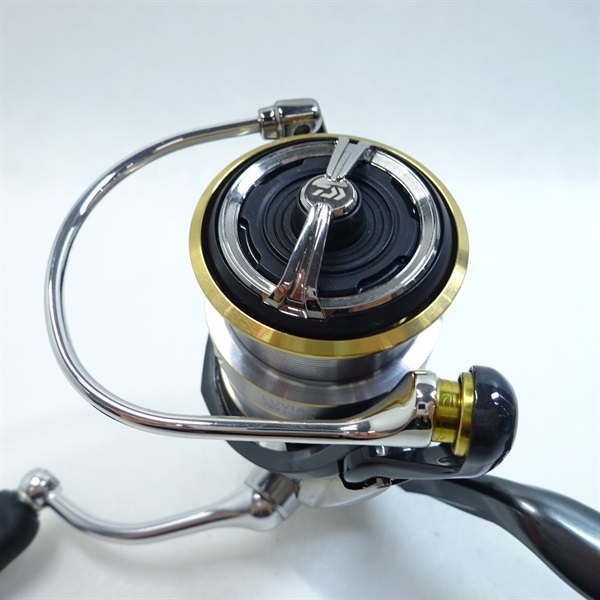 【美品】ダイワ　20ルビアス LT2000S スピニングリール DAIWA ダイワ 20ルビアスFC LT2000S スピニングリール スプール