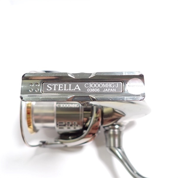 SHIMANO - SHIMANO シマノ スピニングリール 18 ステラ C3000MHG 03806 非純正ハンドル 釣り用品 箱付き 【美品】 22403K504 18ステラC3000MHG | イシグロ公式オンラインショップ
