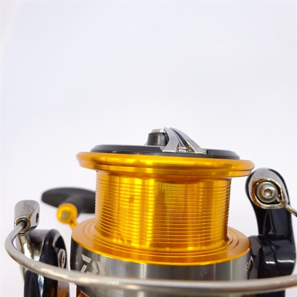 【美品】24 レブロスLT3000-CXH DAIWA（釣り） ダイワ 24レブロス LT3000-CXH / スピニング
