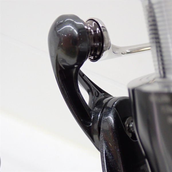 早い者勝ち　美品！24ルビアス LT3000-H　ゴメクサス　ノブ付き ダイワ スピニングリール 24ルビアス LT3000-H【即日発送】(LT3000-H