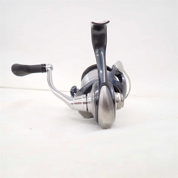24セルテートLT3000-CH 美品 DAIWA（ダイワ） 24 セルテート LT3000-CH スピニングリール 2024年