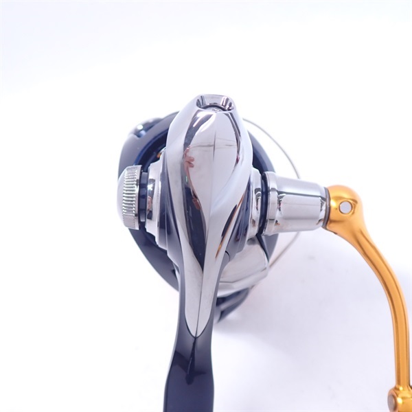 【美品】24 レブロスLT3000-CXH 楽天市場】ダイワ 24レブロス LT3000-CXH / スピニング リール