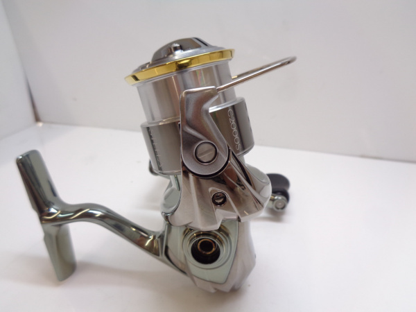 限定値下げ　SHIMANO STELLA 18ステラc2000s 限定値下げ SHIMANO STELLA 18ステラc2000s 【公式通販】