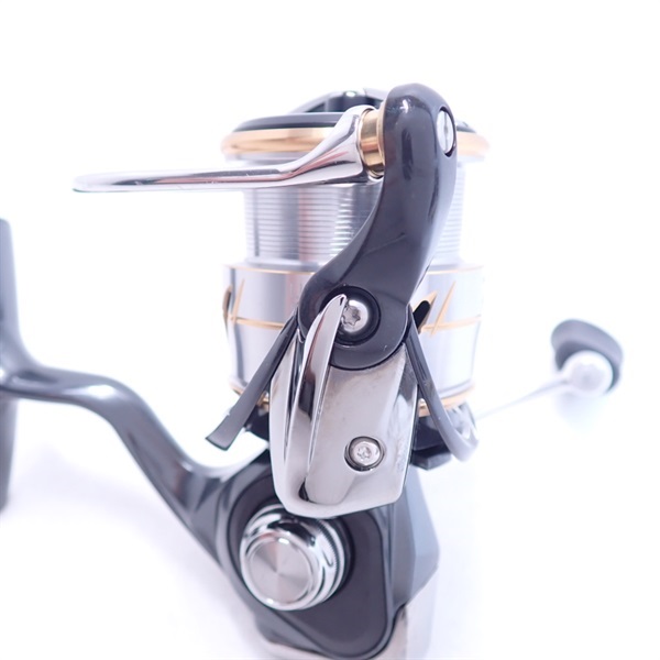 フィッシング Daiwa 20 LUVIAS LT 2500 スピニングリール