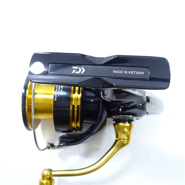 美品 23 レガリス LEGALIS LT5000-CXH サンヨーナイロン ダイワ スピニングリール 23レガリス LT5000-CXH【即日発送
