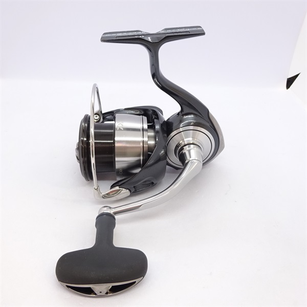 24セルテート　LT4000-CXH 極美品 DAIWA（ダイワ） 24 セルテート LT4000-CXH スピニングリール 2024年