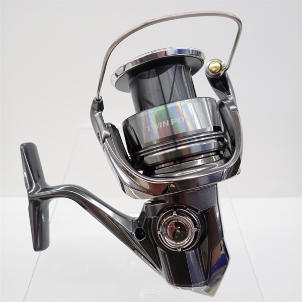 24ツインパワー C5000XG 楽天市場】(5)シマノ 24 ツインパワー C5000XG (2024年モデル