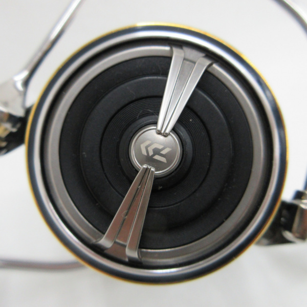 【にーな【値下げ交渉歓迎】】 ダイワ　19セルテート　LT400-CXH DAIWA（釣り） 24 セルテート LT4000-CXH スピニングリール - 最