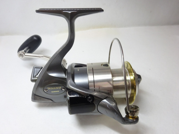 シマノ　SHIMANO ツインパワー　６０００ Amazon.com : Shimano Inc. TWINPOWER SW 6000HG C : Sports