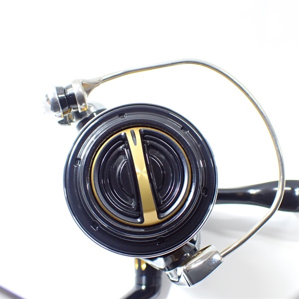 美品　20ステラSW6000HG Amazon | シマノ(SHIMANO) スピニングリール 20 ステラ SW 6000HG