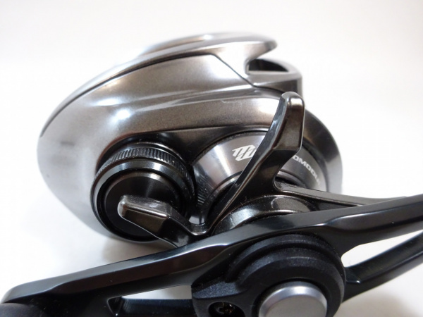 Amazon | シマノ(SHIMANO) ベイトリール 両軸 ブラックバス 18