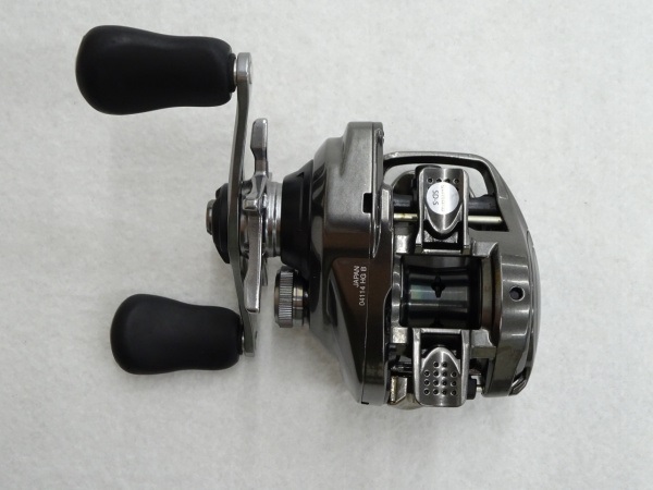 SHIMANO シマノ　ベイトリール　20 メタニウム　HG R 04114 ベイトリール塗装リペイント：シマノ 20 メタニウム HG 右