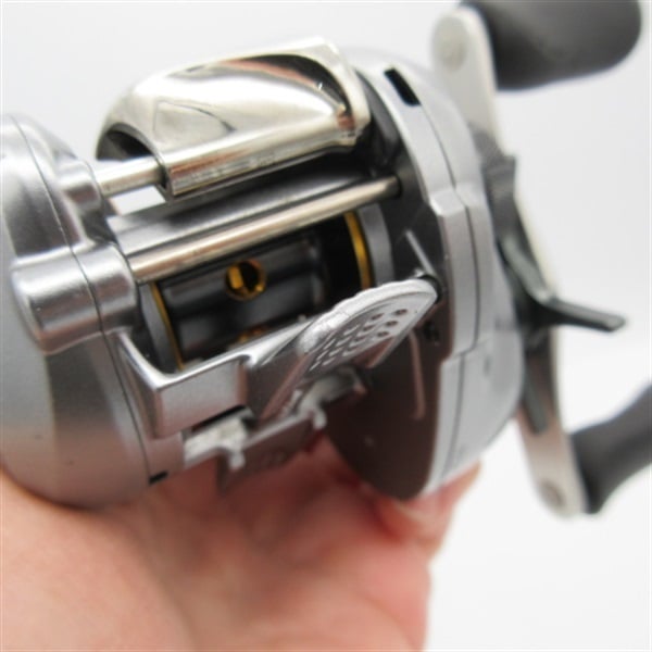 シマノ 09アルデバランMg 右ハンドル SHIMANO シマノ ベイトリール 09 アルデバラン Mg 09 ｱﾙﾃﾞﾊﾞﾗﾝ