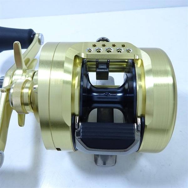 美品カルカッタコンクエストMD301XGLH シマノ(SHIMANO) 23 カルカッタコンクエストMD 301XGLH