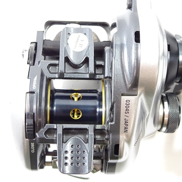 13メタニウム　左 Amazon | シマノ(SHIMANO) ベイトリール 13 メタニウム LEFT (左