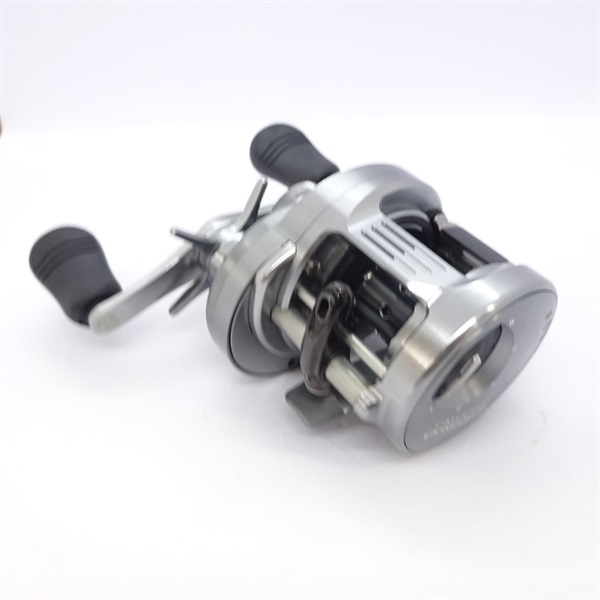 09SHIMANO カルカッタコンクエスト200DC ハンドルLIVRE改 箱専用ケース付属 