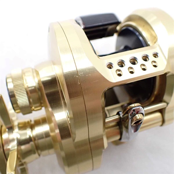 【つー】 カルカッタコンクエスト　200HG　カルコン200HG シマノ カルカッタ コンクエスト DC 200HG 右 (リール) 価格比較