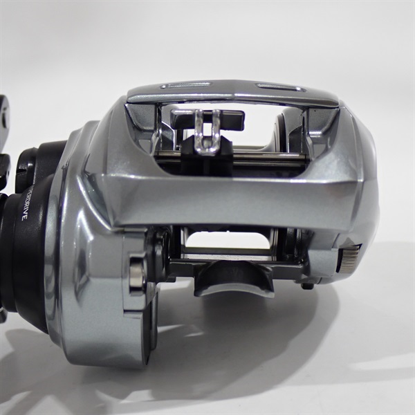 ダイワ　アルファスSVTW800XH 美品 ダイワ(Daiwa) 21ALPHAS(アルファス) SV TW800XH 右巻き 00630223