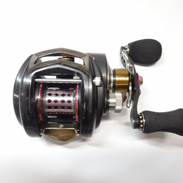 Abu REVO Elite 7 右ハンドル レボエリート7 右ハンドル | イシグロ公式オンラインショップ