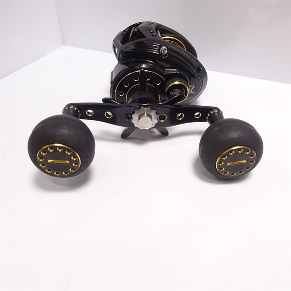 中古】アブガルシア レボ ビッグシューター WM50 左 タコ怪魚