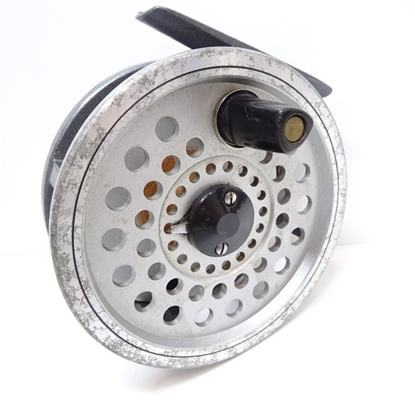 Daiwa PHANTOM GS-7 & GS-5 フライリール　 オマケ付き Daiwa PHANTOM GS-7 & GS-5 フライリール オマケ付き - メルカリ